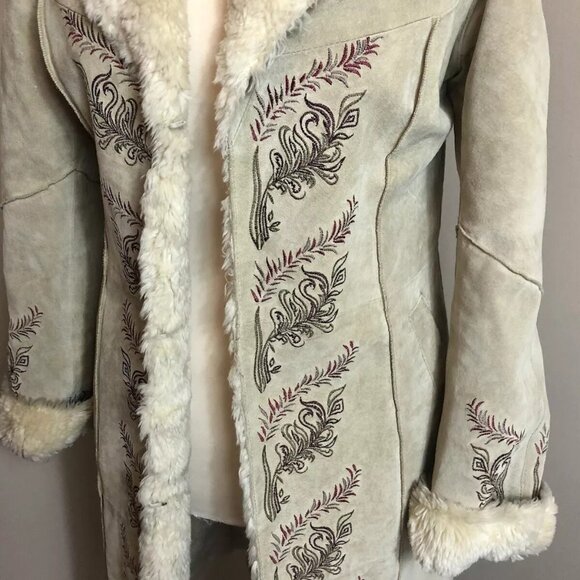 Real Suede Embroidered Beige Penny Lane Jacket with Floral Design - Picture 6 of 9